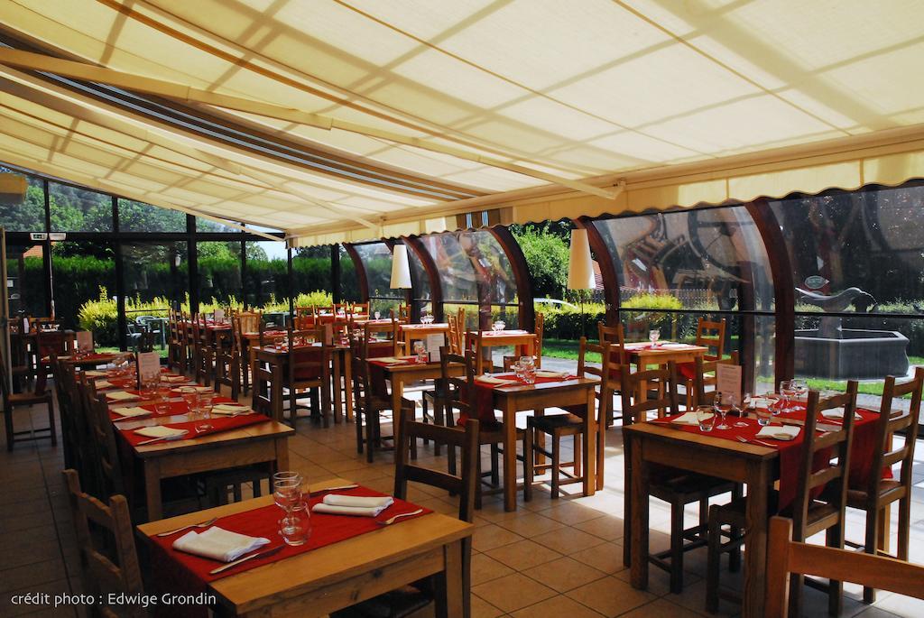 Les Hirondelles Hotel Orcines Exterior photo