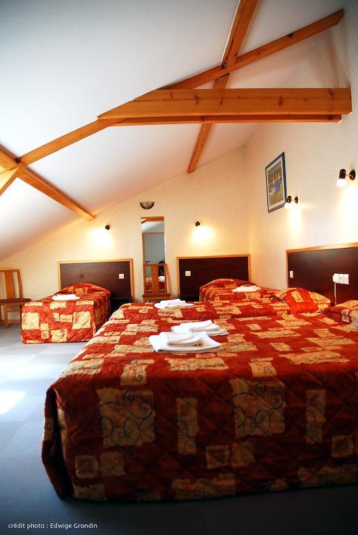 Les Hirondelles Hotel Orcines Room photo